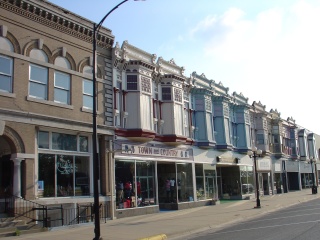 Downtown Yates Center, all gussied up