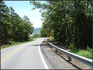 Road down from Petit Jean plateau