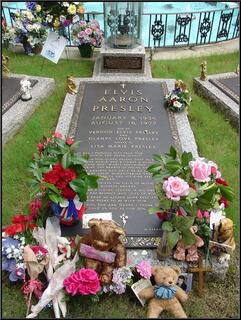 Elvis' grave