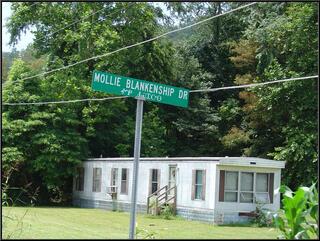Bilingual street signs in Cherokee