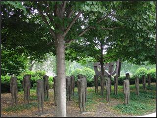 Girls, by Abakanowicz, in the National Gallery Sculpture Garden. Seems like we saw this in Kansas City