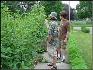 Brian explaining some finer horticultural points to Joey