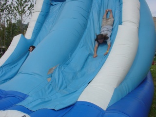...and still getting beat by Amanda