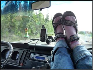 Hula, G, and feet