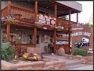 Pioneer Lodge and Internet Cafe