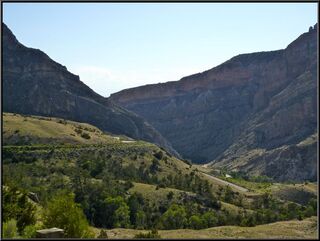 Dropping back down through Shell Canyon