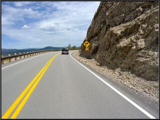Heading up Dunraven Pass on the way to Lamar Valley
