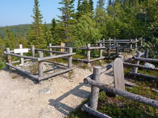 The graveyard above Lindeman, a little short on explanation