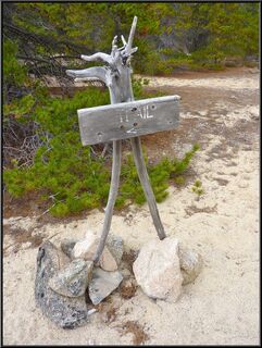 Artsy trail marker