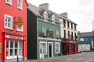 We stayed at the green Murphys B&B. Not to be confused with the red and white Murphys Pub B&B.