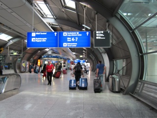 Looking for Fernbahnhof.