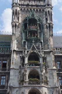 The largest cuckoo clock in the world. With life size jousting.