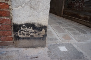 Landmark graffiti.