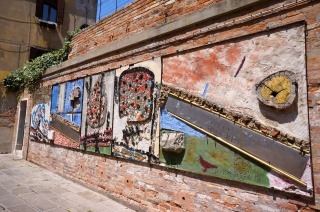A little wall art in the University district.
