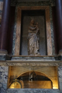 The tomb of Rafael. Super big deal