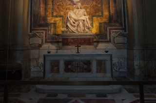 Michelangelos pieta, behind bullet proof glass because of a crazy man