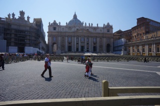 St. Peters square. Round