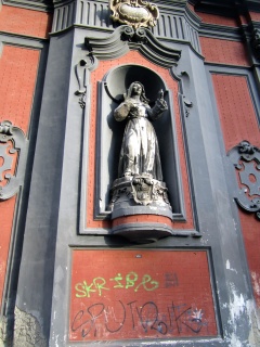 Naples. Gritty