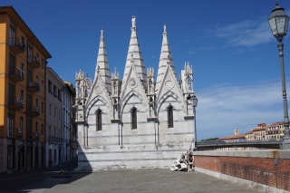 A little, yet grand, church near the bridge. The Santa Maria della Spina