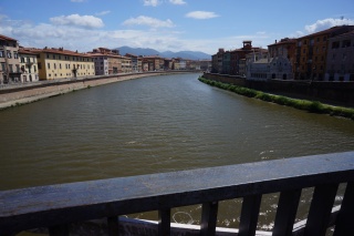 The River Arno, interestingly devoid of activity