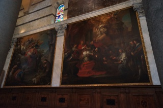 It's been a few days since we've seen enormous paintings