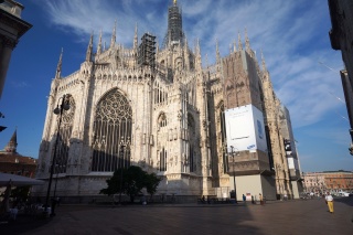 Back by that ridiculously ornate cathedral. The advertising is on construction skim, just to know