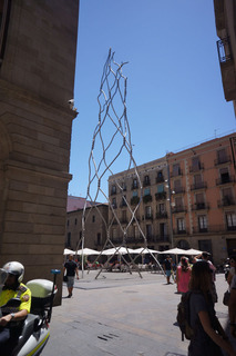 Incidental art discovery, enormous chain link