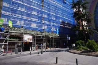 Our digs, cleverly hidden by blue skrim over scaffolding