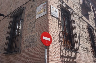 Still loving the tiled street signs. Theresa says they are for the illiterate. Historically