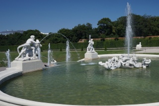 The coolest fountain, the gentlemen appeared to be wrestling alligators