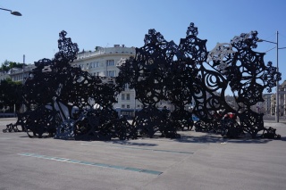Schwarzenbergplatz sculpture...