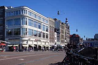Selexyz Scheltema. More complicated to say than Barnes and Noble, same idea