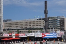 Anti US imperialism/pro Cuba protest. Stockholm says howdy!