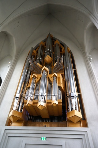 Hallgrimskirkja pipe organ, very huge