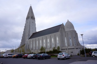 The other side of the Hallgrímskirkja