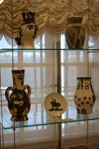 Picasso pitchers