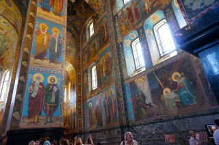 Inside, ridiculous volumes of mosaic