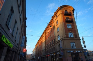 Morning sun on a wonderful corner building