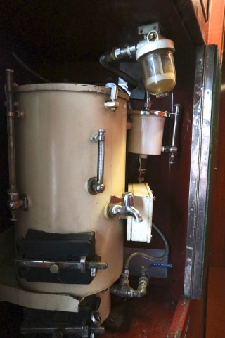 Theresa goes on a photo safari. Our samovar
