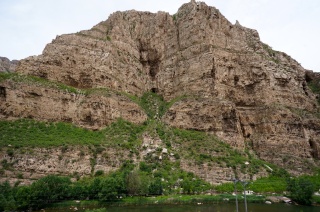 The valleys narrow on the way south