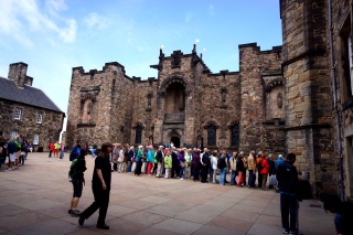 The queue for the Royal Jewels