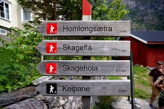 A red hike. Intermediate