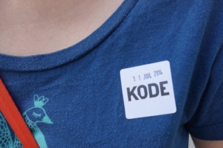 Kode, two thumbs up