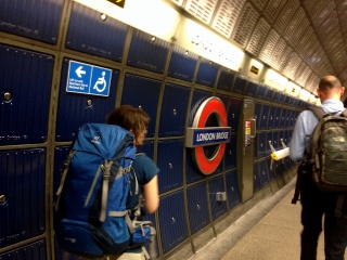London Bridge Underground — Jubilee Line, backpacks and all