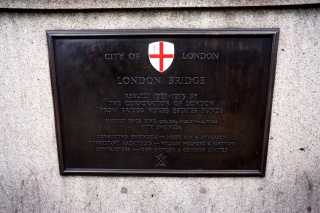 London Bridge rebuilt 1967–1972, plaque edition