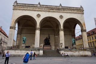 Back in Odeonplatz