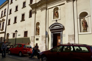 Statues in niches