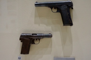 ...with the lower pistol