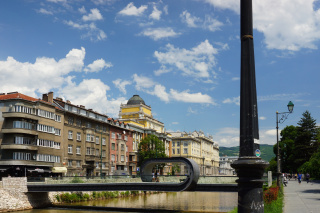 A great pedestrian bridge, but you have to get a run at it