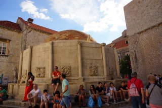Big Onofrio's Fountain, tourists draped over it as usual.
